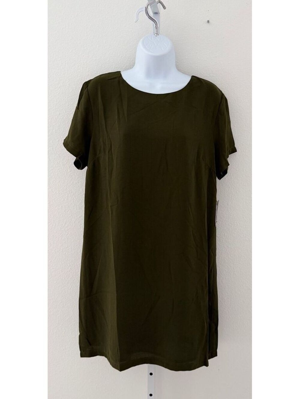 Lulu's Olive Green Scoop Neck Short Sleeve Back Zip Shift Dress Size Large
